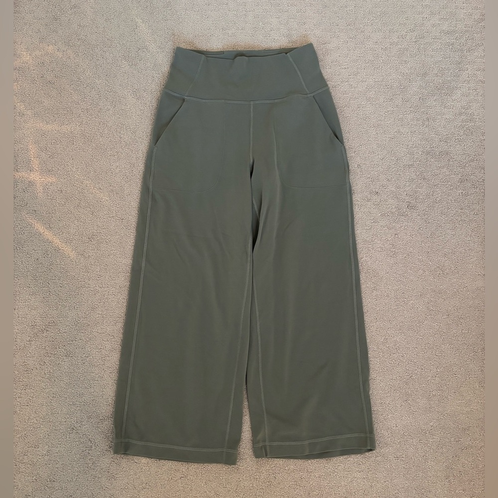 Lululemon Align Wide Leg Crop 23”, Grey Sage, size 6